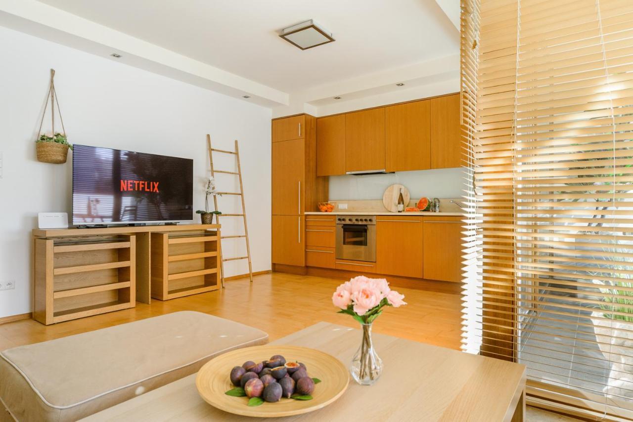 Lumina Apart With A Large Balcony Near Presidential Palace And River Warschau Exterior foto